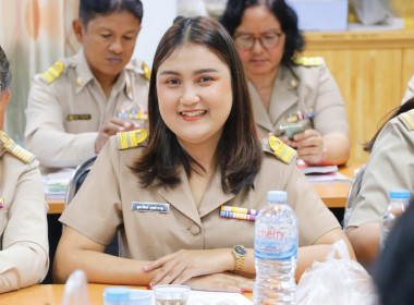 ประชุมขับเคลื่อนการปฏิบัติงานตามระบบการส่งเสริมสหกรณ์และกลุ่มเกษตรกร ประจำเดือนมกราคม 2569 ของสำนักงานสหกรณ์จังหวัดนครศรีธรรมราช ครั้งที่ 1/2569 ในการประชุมครั้งนี้ ฝ่ายบริหารทั่วไป และกลุ่มงานวิชาการ นำเสนอข้อราชการที่เกี่ยวข้อง ประกอบด้วย ผลการเบิกจ่าย ... พารามิเตอร์รูปภาพ 16